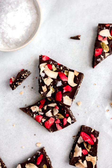 Healthy dark chocolate coconut bark recipe made with clean ingredients like millet, freeze dried berries and coconut chips. This healthy chocolate treat is perfect for celebrating. | from Lauren Grant of Zestful Kitchen #healthychocolatedessert #chocolatebark #cleaneatingdessert Coconut Bark Recipe, Coconut Bark, Healthy Chocolate Treats, Healthy Chocolate Desserts, Dark Chocolate Coconut, Toasted Coconut Chips, Healthy Dark Chocolate, Dried Berries, Clean Eating Desserts