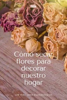 Un ramo de flores tiene corta duración: técnicas sencillas para secar flores para decorar rincones de nuestro hogar. Resultado vintage y muy bello. Arte Floral, Boho Art, Ikebana, Diy Flowers, Pressed Flowers, Diy Art, Dried Flowers, Diy And Crafts, Decoupage