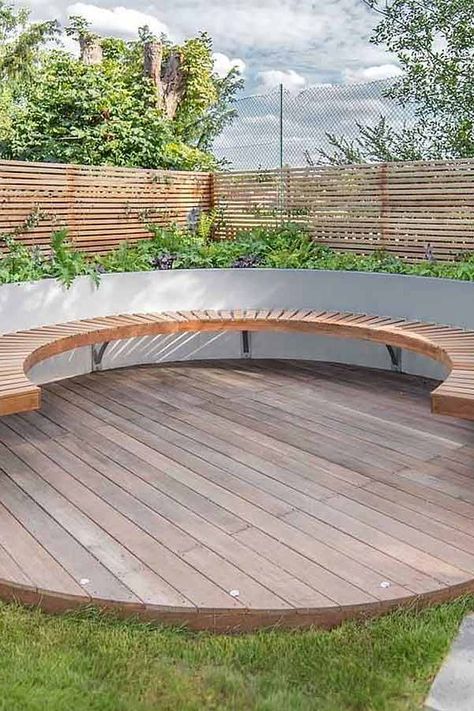 Round Bench Seating, Backyard Extension, Circle Bench, Circular Bench, Bedroom Ideas Wall, Oval Bench, Slope Garden, Garden Pergolas, Brick Planter