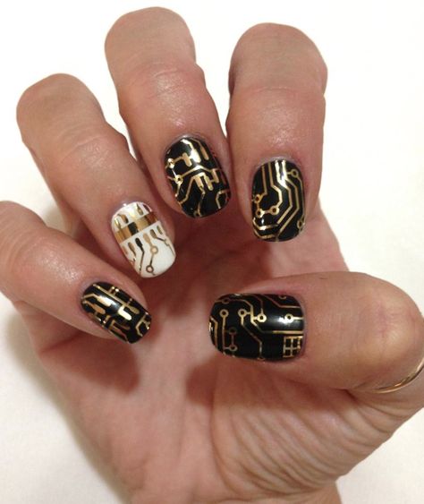 Minx in Zowie Golden Lightning Circuit Board Nail Designs 2014, Nerdy Nails, Star Wars Nails, Nails Coquette, Tropical Vacation Nails, Minx Nails, Vacation Nails, Cool Nails, Nail Polish Designs