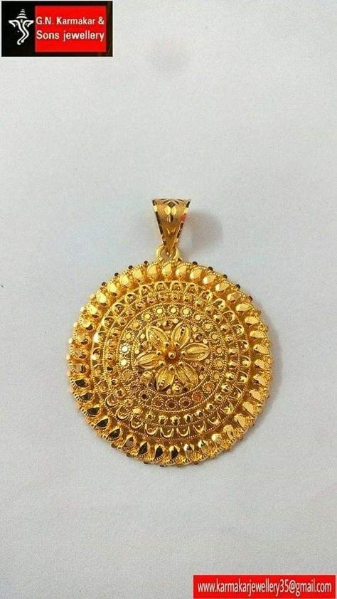 Nagaram Designs, Locket Gold Design, Gold Locket Designs For Women, Gold Mangtika, Gold Locket Design, Maharashtrian Nath, Lakshmi Pendant, Simple Bridal Jewelry, Gold Pendent