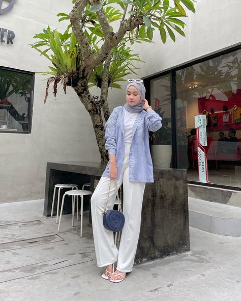 Mom Clothing Style, Ootd Hijab Casual Simple, Mix And Match Outfits Hijab, Fashion Inspo Casual, Fesyen Islam, Ootd Hijab Casual, Fashion Tiktok, Hijab Look, Modern Hijab Fashion