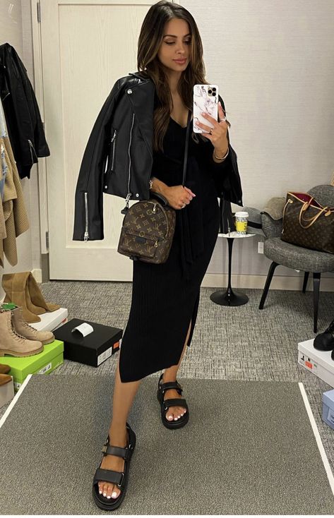 Leather Jacket And Sandals, Black Midi Dress Outfit Fall, Chunky Sandals Outfit Summer, Black Chunky Sandals Outfit, Chunky Sandals Outfit, Black Sandals Outfit, Chunky Leather Sandals, Sandals Outfit Summer, Chunky Black Sandals