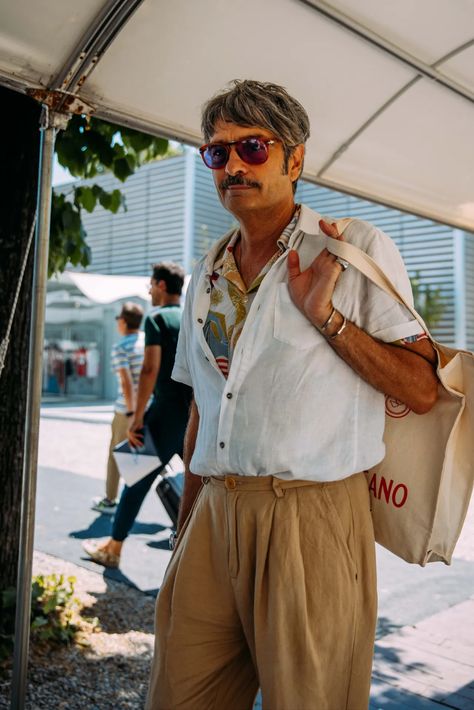 The Best Street Style Photos From Pitti Uomo’s Spring 2023 Menswear Shows | Vogue Pitti Uomo Summer, Italy Street Fashion, Vogue Street Style, Pitti Uomo Street Style, Italian Fashion Street, Tailored Clothes, Street Style Photos, White Shirt Men, Italy Outfits