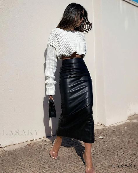 Black On Black Outfits Work, Mob Wife Casual, High Value Woman Fashion, Leather Skirt Outfit Long, Classy Fall Outfits Chic, All Black Outfit Night Out, Chic Fall Outfits 2024, Elegant Date Night Outfit Winter, How To Style A Pencil Skirt