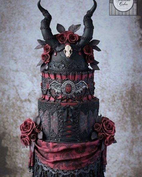 Goth cake 🖤 . . . . . #gothwedding#gothicweddingcake#demon#demonic#horns#demonhorns Goth Cakes, Gothic Cakes, Gothic Wedding Cake, Gothic Wedding Ideas, Gothic Cake, Disney Themed Cakes, Vampire Wedding, Dark Wedding Theme, Boho Wedding Cake