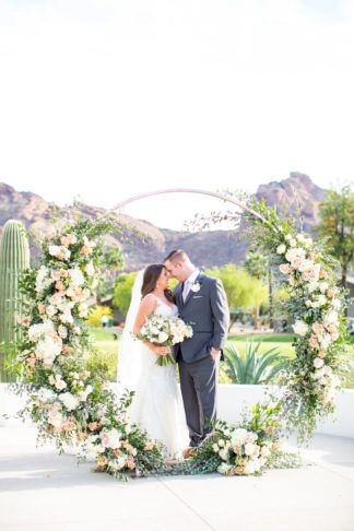 Floral Arch Wedding, Metal Wedding Arch, Camelback Mountain, Mountain Scenery, Ceremony Flowers, Desert Landscape, Floral Arch, Scottsdale Arizona, Desert Wedding