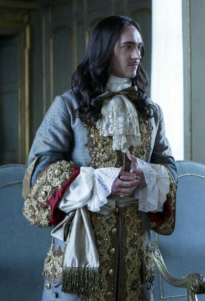 The Men of Versailles Versailles Show, Louis Xiv Versailles, Versailles Series, Versailles Tv Series, Alexander Vlahos, George Blagden, King Louis Xiv, 17th Century Fashion, Sun King