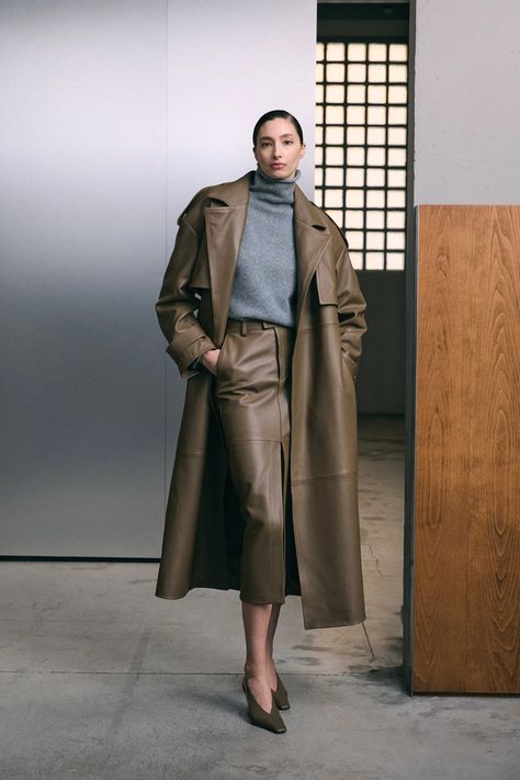 Armarium Fall 2024 Ready-to-Wear Collection | Vogue Balenciaga Outfit Women, Winter Lookbook, Only Fashion, Fall 2024, Classy Outfits, Autumn Winter Fashion, Business Women, Paris Fashion Week, Coats For Women