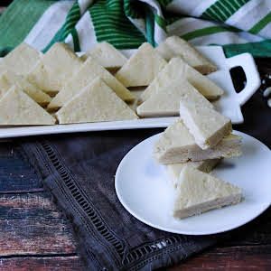 Irish Shortbread, Popular Pies, Irish Cuisine, Italian Cream Cakes, Lime Cheesecake, Just A Pinch Recipes, Passover Recipes, Just A Pinch, Irish Recipes