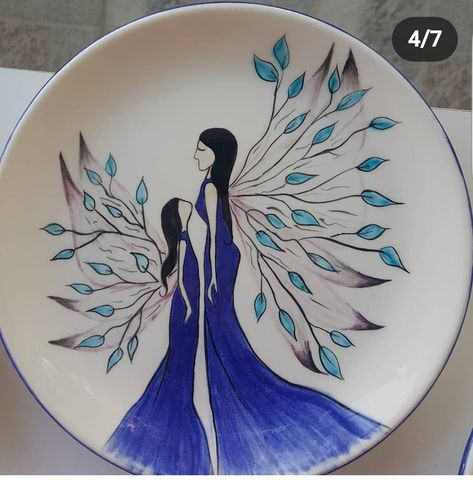 Cini Desen Modern, Feather Diy, Pottery Plates, Painting Tile, Glazes For Pottery, Porcelain Painting, Face Art, Ceramic Plates, Handmade Pottery