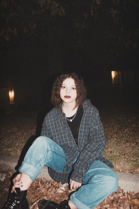 1990s Grunge Fashion, Alt Indie Outfits, Egirl Fits, 90s Grunge Fashion, Bi Fashion, 90s Grunge Style, 90s Emo, 90’s Grunge, Fashion 1990s