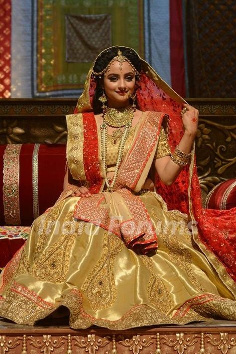 Madirakshi Gets 20 Lengha's Before The Final One For Swayamvar in Siya Ke Ram Ram Sita, Siya Ke Ram, Bollywood Lehenga, Indian Bridal Outfits, Bridal Wedding Dresses, Bridal Lehenga, Indian Beauty Saree, Bridal Outfits, Wedding Looks