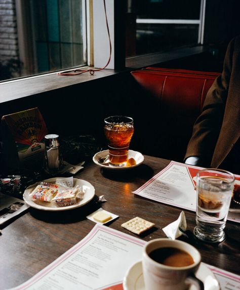 The Best Looks from the 150th Kentucky Derby – Garden & Gun Lee Friedlander, Eugene Atget, Walker Evans, William Eggleston, Robert Frank, Vanderbilt University, Diane Arbus, Roller Disco, Jolie Photo