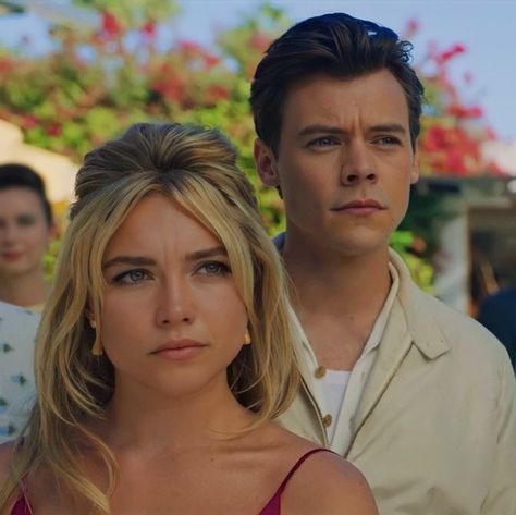 1950’s Hair, Dont Worry Darling, Don't Worry Darling, Darling Movie, Harry Styles Photoshoot, Miss Girl, Thriller Movies, Florence Pugh, Head Hair