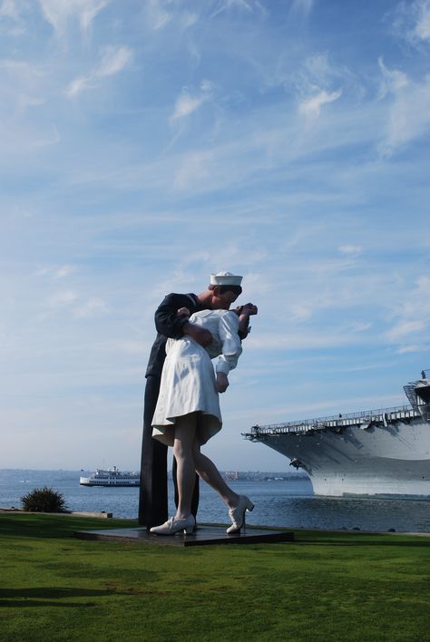 AMERICA, End of War Kiss - with USS Midway in the background. San Diego, Ca. Uss Massachusetts Bb59, Uss Callister Black Mirror, Uss Midway, Uss Long Beach, Uss Midway Museum San Diego, Uss Carl Vinson Aircraft Carrier, The Kiss, Golden State, Places Ive Been