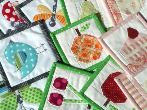 Hand-made quilted coasters Starting Something New, Dear Jane Quilt, The Swap, Quilted Coasters, Candle Mat, Craft Show Ideas, Kitchen Themes, Mini Quilts, Mini Quilt