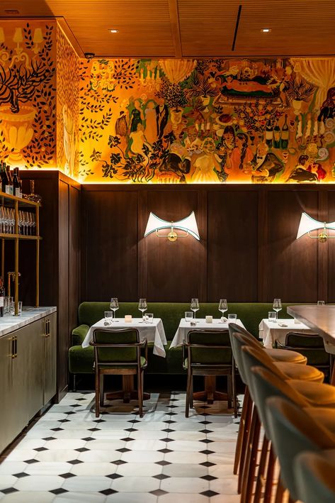 Gigi’s Opens With Stylish New York City Hotel Bar Vibes in Hollywood - Eater LA Los Angeles Restaurants, Bar Interior Design, Restaurant Lighting, Renzo Piano, French Restaurants, Bar Interior, Interior Kitchen, Bar Design Restaurant, Hotel Bar