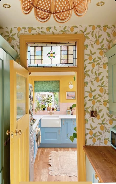 Interior Design Per La Casa, House Vibes, Design Del Prodotto, Colorful Home, There's No Place Like Home, House And Home, Happy Home, Kitchen Inspo, My Dream House