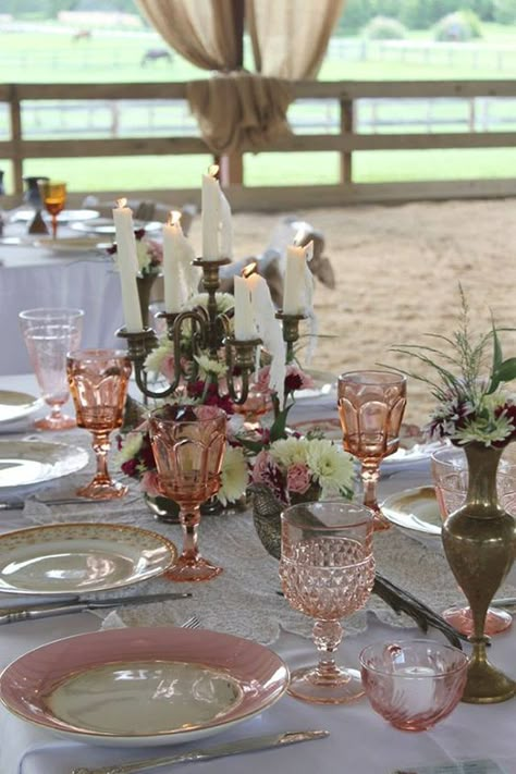 Pink Glass Wedding, Mix Match Table Setting Wedding, Mismatch China Table Setting, Mix And Match Tablescape, Mismatched Cups Wedding, Mix Match China Table Settings, Mix And Match Wedding Decor, Pink Glassware Table Setting, Mixed Glassware Wedding