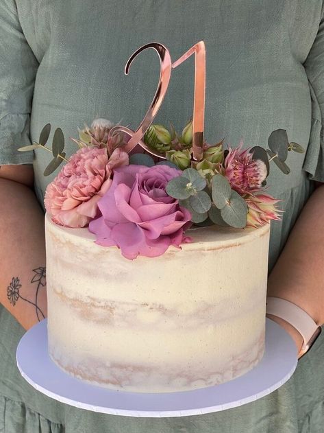 Rustic Birthday Cake, Birthday Cake For Women Simple, Cakes Vanilla, Vanilla Pod, Cake With Flowers, 80 Birthday Cake, 21st Cake, Birthday Cake With Flowers, 60th Birthday Cakes