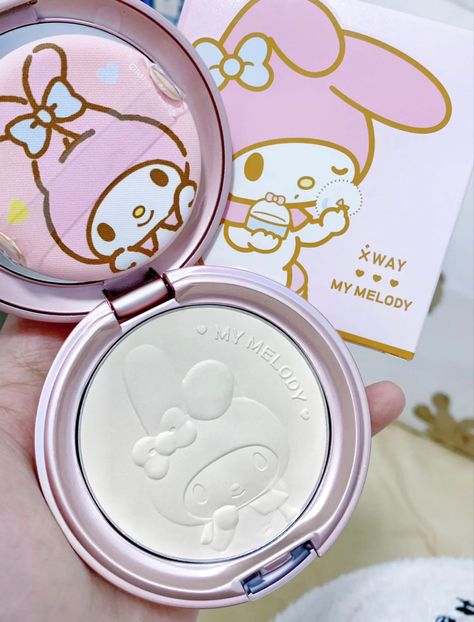 Girly Makeup, Hello Kitty Makeup, Kawaii Makeup, Old Makeup, Kawaii Accessories, Kawaii Nails, Kawaii Room, Girly Accessories, Hello Kitty Items