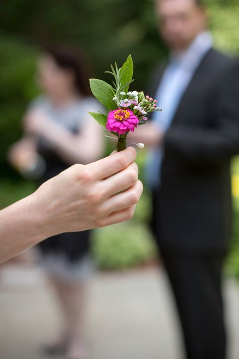 6b8a8b5a 4fee 11e4 843f 22000aa61a3e~rs 729 Zinnia Wedding Flowers, Purple Zinnia, Magenta Flowers, Purple Bouquet, Inspirational Photos, Corsage Wedding, Simple Weddings, Boutonniere, Colorful Flowers