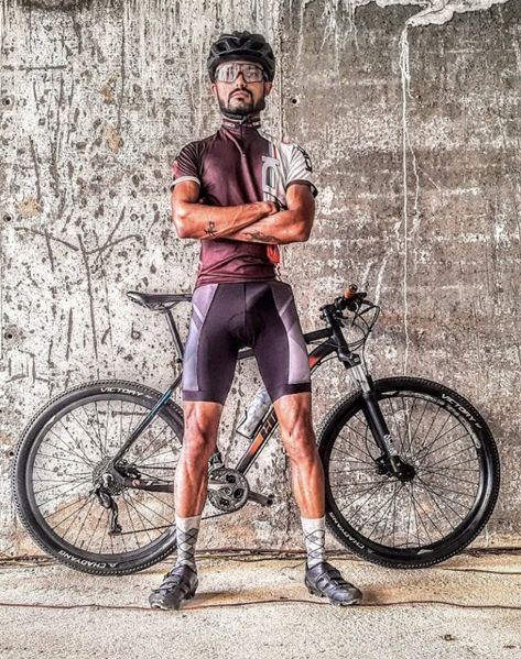 Cycling Apparel Men, Cycling Attire, Cycling Men, Men Bodies, Gym Outfit Men, Lycra Men, Clothes Men, Cycling Apparel, Gym Clothes