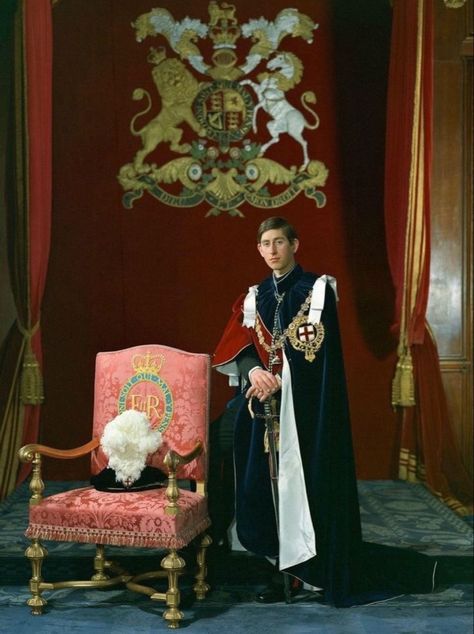 RoyalFamilyGB (@RoyalFamilyGB) on X Elizabeth Queen Of England, Prinz Charles, Order Of The Garter, Royal Family Pictures, English Royal Family, Royal Collection Trust, Royal Family England, Elisabeth Ii, British Royal Families