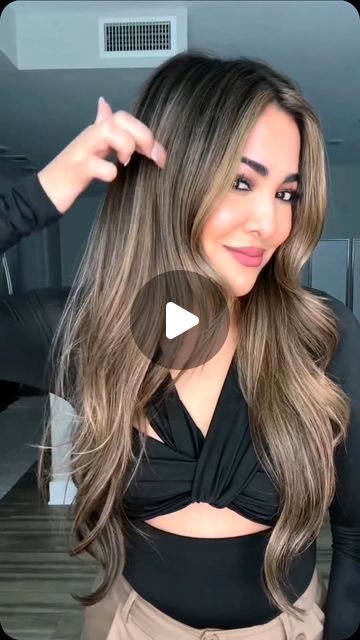 How To Curl Long Straight Hair, Long Hair For Wedding Guest, Hairstyles For Long Hair Down, Long Hair Down Hairstyles, Diy Long Hairstyles, Hair Half Back, Summer Long Hairstyles, Easy Half Up Half Down Hairstyles, Natural Long Hair