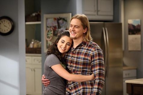 mandy and kyle - last man standing Last Man Standing Tv Show, Amanda Fuller, Standing Tv, Nancy Travis, Cutest Couples, Kaitlyn Dever, Tim Allen, Sheldon Cooper, True Romance