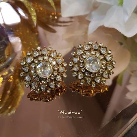 #moissanite #polkis #polkiearing #polkijewelry #polkistuds #silvermoissanitejewelry #silverjewelry #studs #semipreciousjewellery #statementjewellery #jewelry #designerjewelry #moissanitepolkijewellery #moissaniteearrings #bridesmaidjewelry #onlineshopping #trendingreels #trendingvideos #goldlookalikejewellery #moissanitejewelry #videooftheday #instagramreels #paldzigns #jewellerylove #couturejewellery #reelsinstagram #jewellery #silver #antiquejewelry #luxury Polki Tops, Polki Studs, Jadau Earrings, Vintage Indian Jewelry, Pearls Jewellery, Ear Tops, Earrings For Wedding, Trendy Jewellery, Diamond Tops