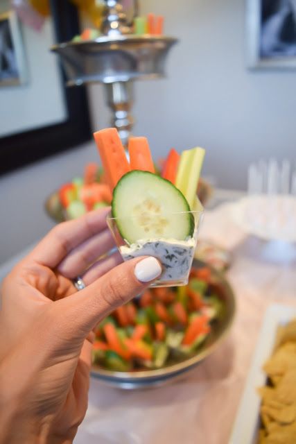 Bridal Shower Veggie Cups, Food For Bridal Shower Brunch, Snacks For Engagement Party, Bridal Shower Food Set Up, Bridal Shower Catering Ideas, Costco Bridal Shower Food, Engagement Party Finger Foods, Bridal Shower Food Ideas Afternoon, Bridal Shower Lunch Menu Ideas