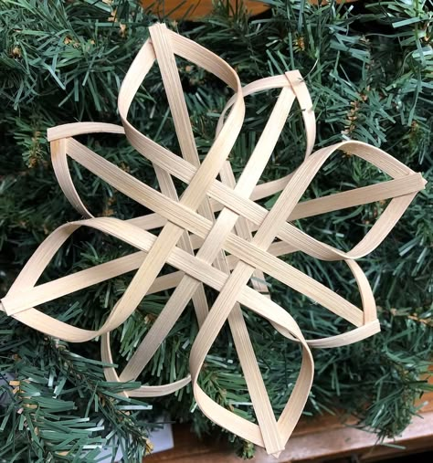 Swedish Advent Star Star Woven Weave Scandinavian Nordic - Etsy Swedish Christmas Decorations, Swiss Christmas, Christmas Ornament Wall, The Three Wise Men, Ornament Wall, Basket Making, Swedish Christmas, Three Wise Men, Paper Ornaments