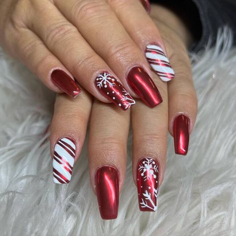 100 Red Nail Ideas For 2023 That Will Make Heads Turn! Red Chrome Nails, Metallic Nails Design, Red Chrome, Chrome Nails Designs, Red Christmas Nails, Holiday Nail Designs, Cute Christmas Nails, Christmas Gel Nails, Metallic Nails