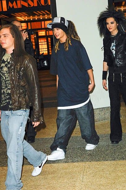 Tom Kaulitz (2008) - May 5, 2008 #2008 #2000s #2008aesthetic 2008 Tom Kaulitz, Tom Kaulitz Full Body Pic, Tom Kaulitz 2000's, Tom Kaulitz Outfit, 2008 Aesthetic, 2000s Boys, 2008 Fashion, Sweet 16 Outfits, 2000s Outfit