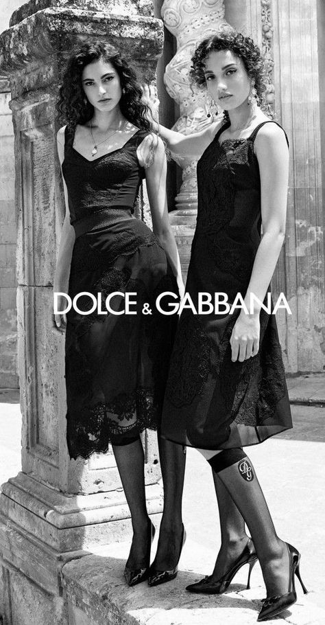 Fashion Themes, Vintage Couture, Fashion Photography Editorial, Dolce E Gabbana, Fashion Editorial, Inspiration Mode, Editorial Photography, European Fashion, Editorial Fashion