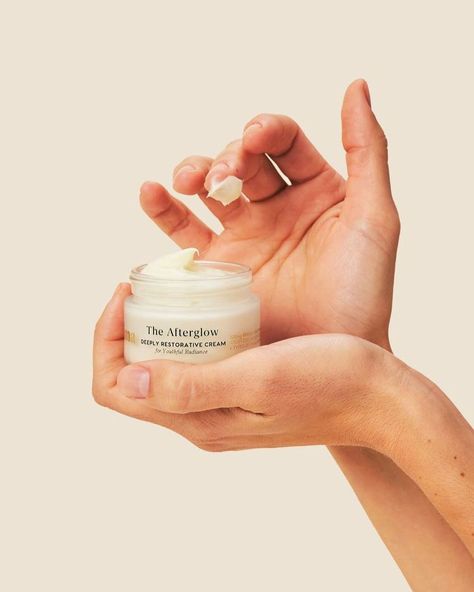 Skincare Products Photography, Hand Photography, Collagen Benefits, Collagen Cream, Skin Care Wrinkles, Cosmetics Photography, Beauty Products Photography, Hand Model, Hand Holding