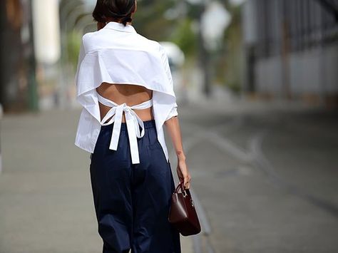 Ayers Rock, Spring Tops, Dressy Tops, White Shirts, Street Styles, Fashion Details, Look Fashion, Minimalist Fashion, White Shirt