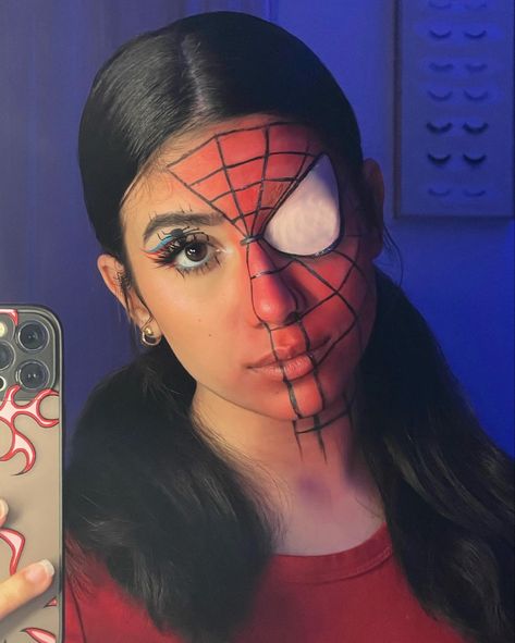 Custom Ideas Halloween Women, Venom Face Paint, Spider Man Makeup, Spiderman Face Paint, Beetlejuice Monsters, Spider Man Face Paint, Face Paint Halloween, Spiderman Makeup, Venom Face