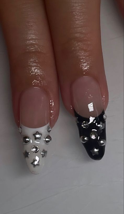 Studded Nail Art, Nails With Studs, Stud Nails, Mens Nails, Drip Nails, Claw Nails, Goth Nails, Grunge Nails, Studded Nails