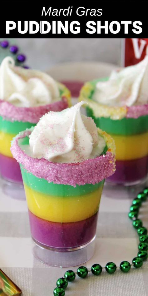 Vodka Recipes Easy, Alcoholic Treats, Green Jello, Layered Jello, Pudding Shots, Mardi Gras Food, Jello Shot Recipes, Vodka Recipes, Shot Recipes