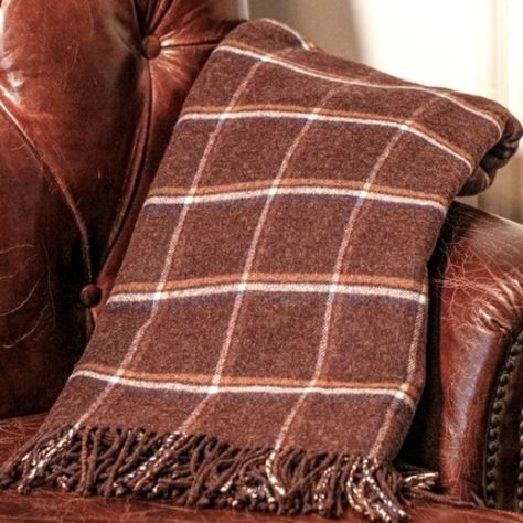 New With Tags! Ralph Lauren Home Wallace Classic Walnut Plaid Wool Throw Blanket Size: 55" X 72" 100% Lambswool Ralph Lauren Cabin, Cashmere Throw Blanket, Tartan Throws, Red Throw Blanket, Cream Bedding, Ralph Lauren Bedding, Plaid Throw Blanket, Navy Blanket, Wool Throw Blanket