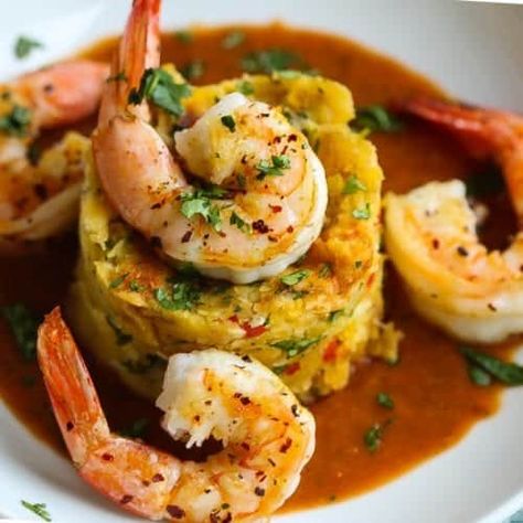 Puerto Rican Mofongo Recipe, Shrimp Mofongo, Puerto Rican Mofongo, Mofongo Recipe, Mashed Plantains, Puerto Rican Cuisine, Puerto Rican Dishes, Roasted Red Pepper Sauce, Boricua Recipes