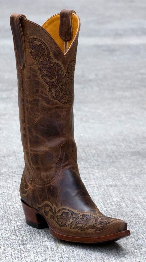 Botas Western, Bota Country, Looks Country, Cow Girl, Cow Boy, Cowboy Boot, Boot Bag, Cowgirl Style, On The Ground