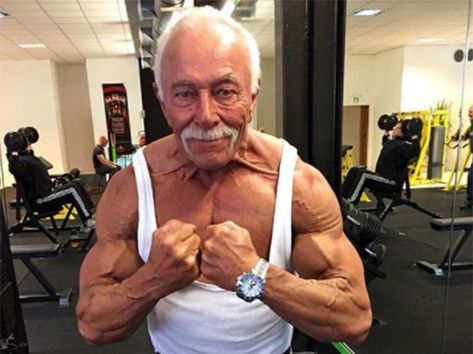 This 74-Year-Old Bodybuilder Is Taking Over The Internet Shoulder Press Machine, Weight Training Plan, Old Bodybuilder, Blast Belly Fat, Christian Fitness, Bodybuilding Competition, Bodybuilders Men, Bulk Up, Men’s Health