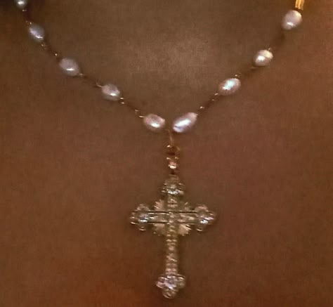 Gaudy Jewelry, Dope Jewelry Accessories, Goddess Jewelry, Catholic Jewelry, Jewelry Accessories Ideas, Piercings Jewelry, Dope Jewelry, Funky Jewelry, Stacked Jewelry