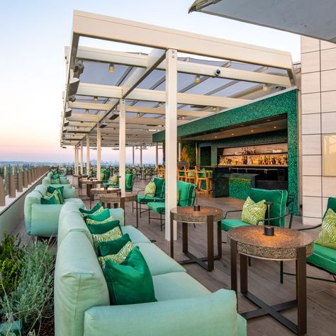 Beverly Hills Restaurants, Restaurants In Los Angeles, Rooftop Restaurants, Malia Obama, Waldorf Astoria, Rooftop Restaurant, Beverly Hills California, Beverly Hilton, Urban Oasis