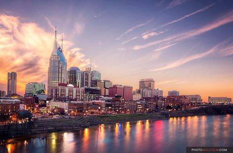 Nashville Skyline at sunset, taken on St Patricks Day 2015#nashville #tennessee #skyline #cityscape #susnet Nashville Skyline, Usa Cities, Nashville Trip, Tennessee Vacation, American Road Trip, Appalachian Mountains, Music City, Blue Ridge Mountains, Nashville Tennessee