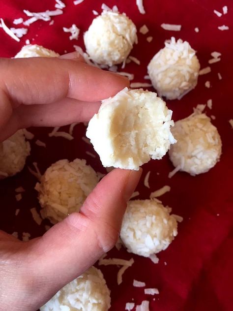 Coconut Balls – Healthy No-Bake Coconut Truffles Recipe – Melanie Cooks Shredded Coconut Recipes, Coconut Flakes Recipe, Coconut Energy Balls, Coconut Snacks, Coconut Truffles, Coconut Bites, Coconut Balls, Truffles Recipe, Banana Cookies